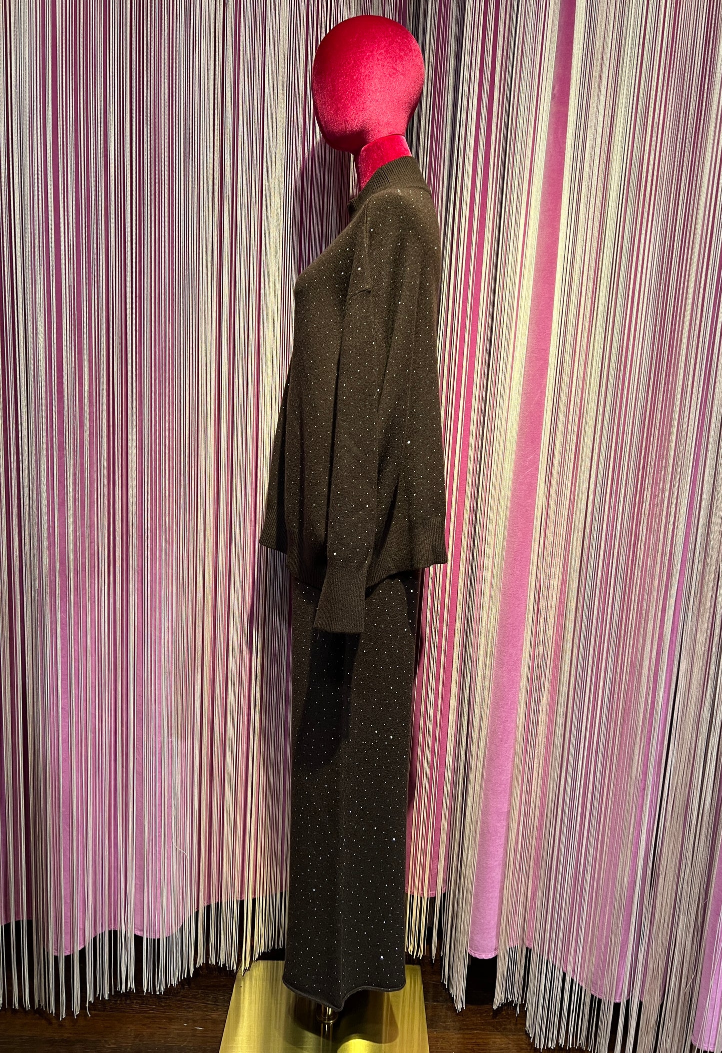 The room completo marrone maglia e pantalone con pois cristalli