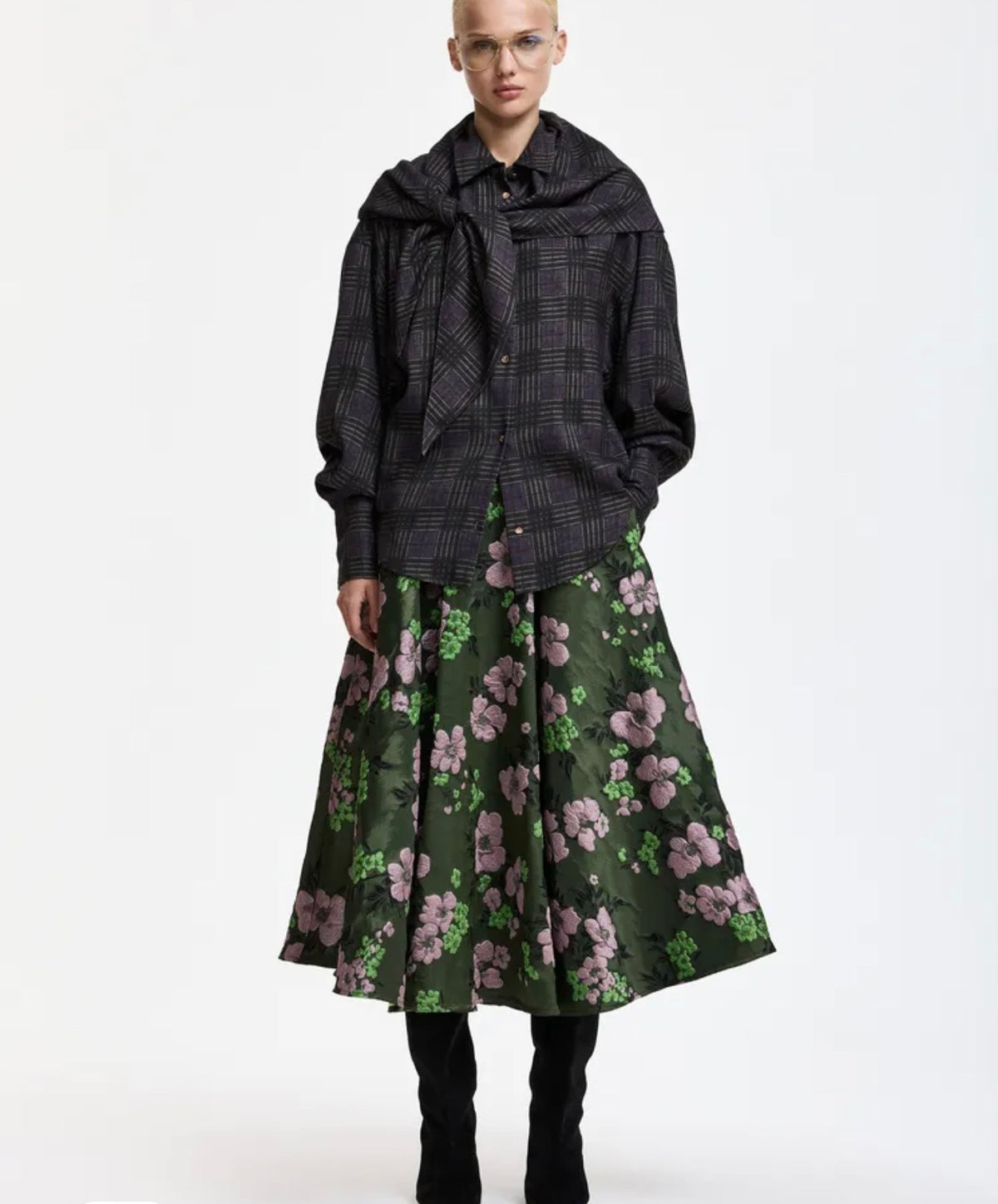 Essentiel antwerp gonna midi a ruota in jacquard floreale color cachi rosa e verde chiaro