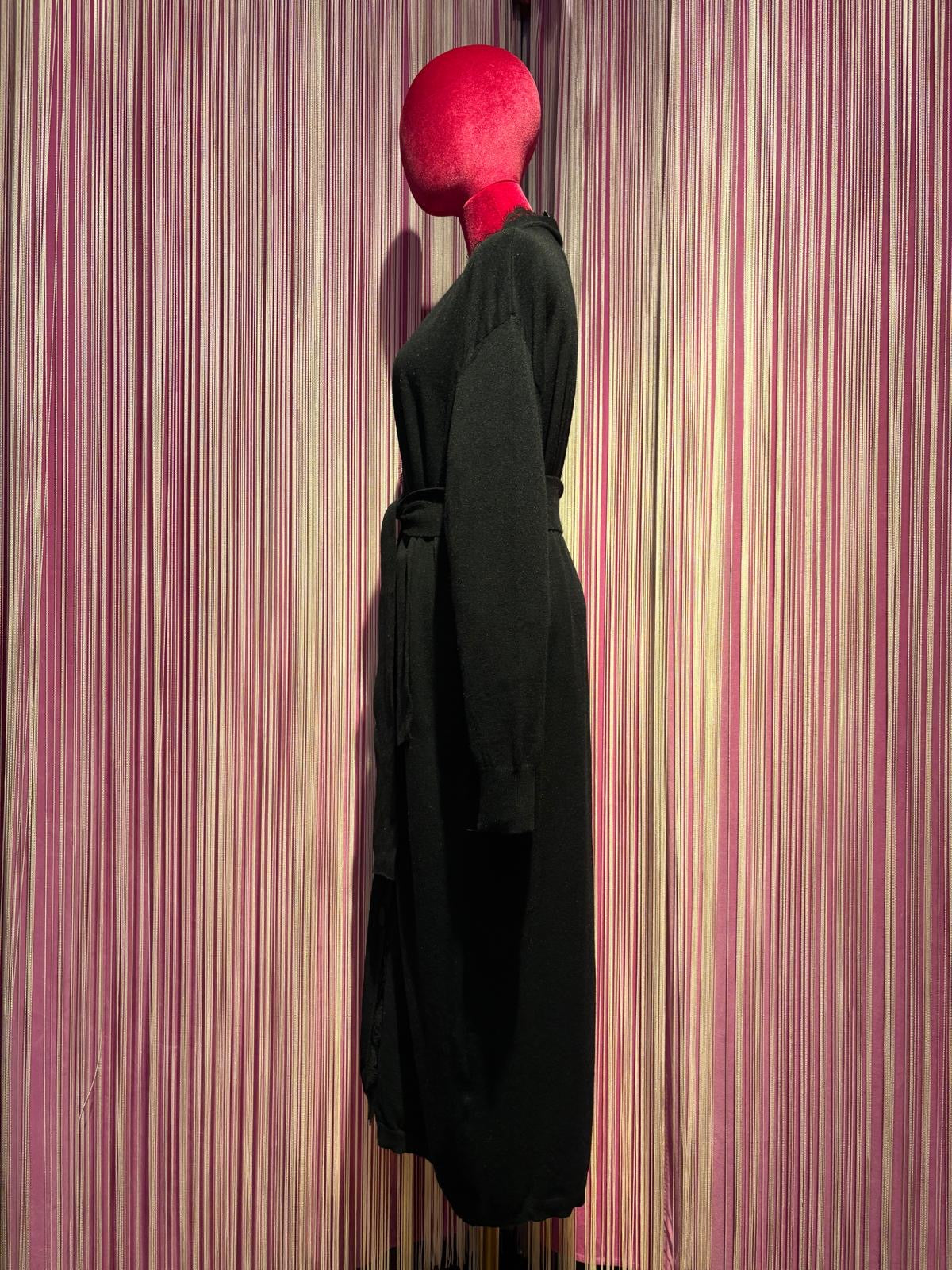Pink memories cardigan lungo nero con cintura e pizzo nero