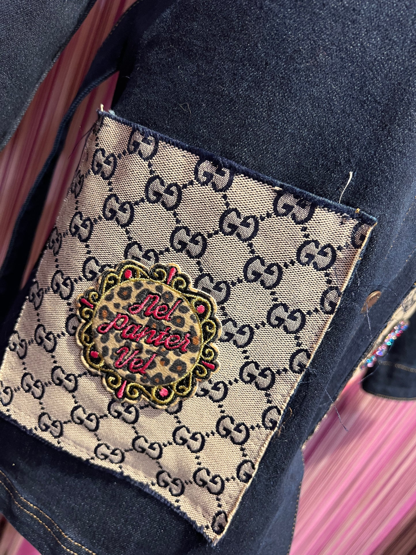 ABpink🩷 giacca denim con cintura con applicazione ramage fucsia patch e tasche logate GG
