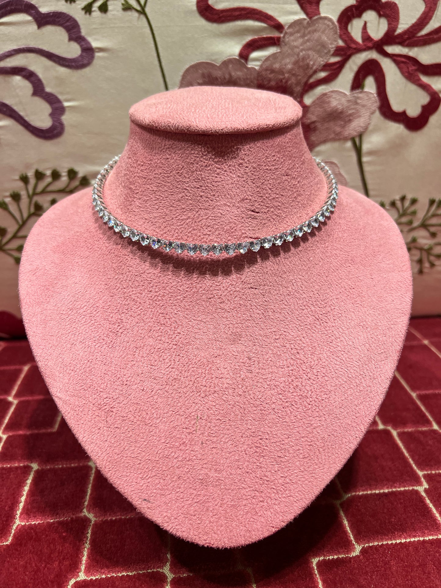 Collarino metallo argento zirconi  crystal cuori