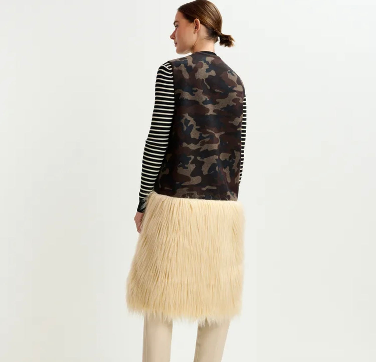 Essentiel antwerp gilet in panno mimetico ecopelliccia panna
