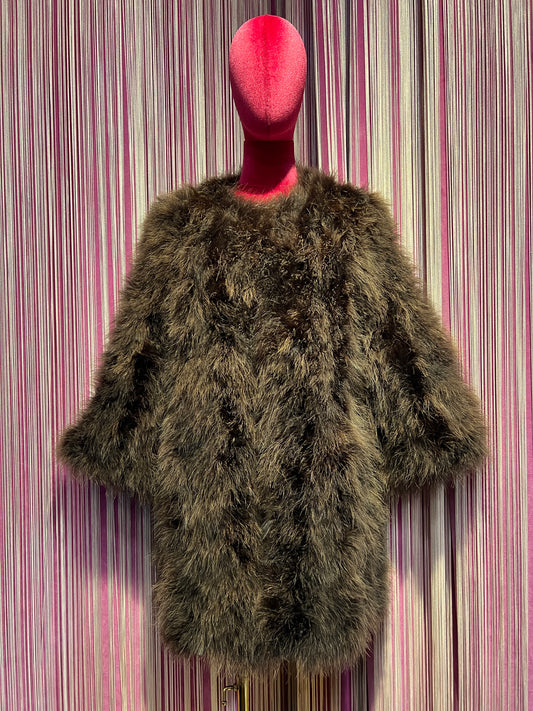 11 Love is glamour cappotto cioccolato piume maniche 3/4