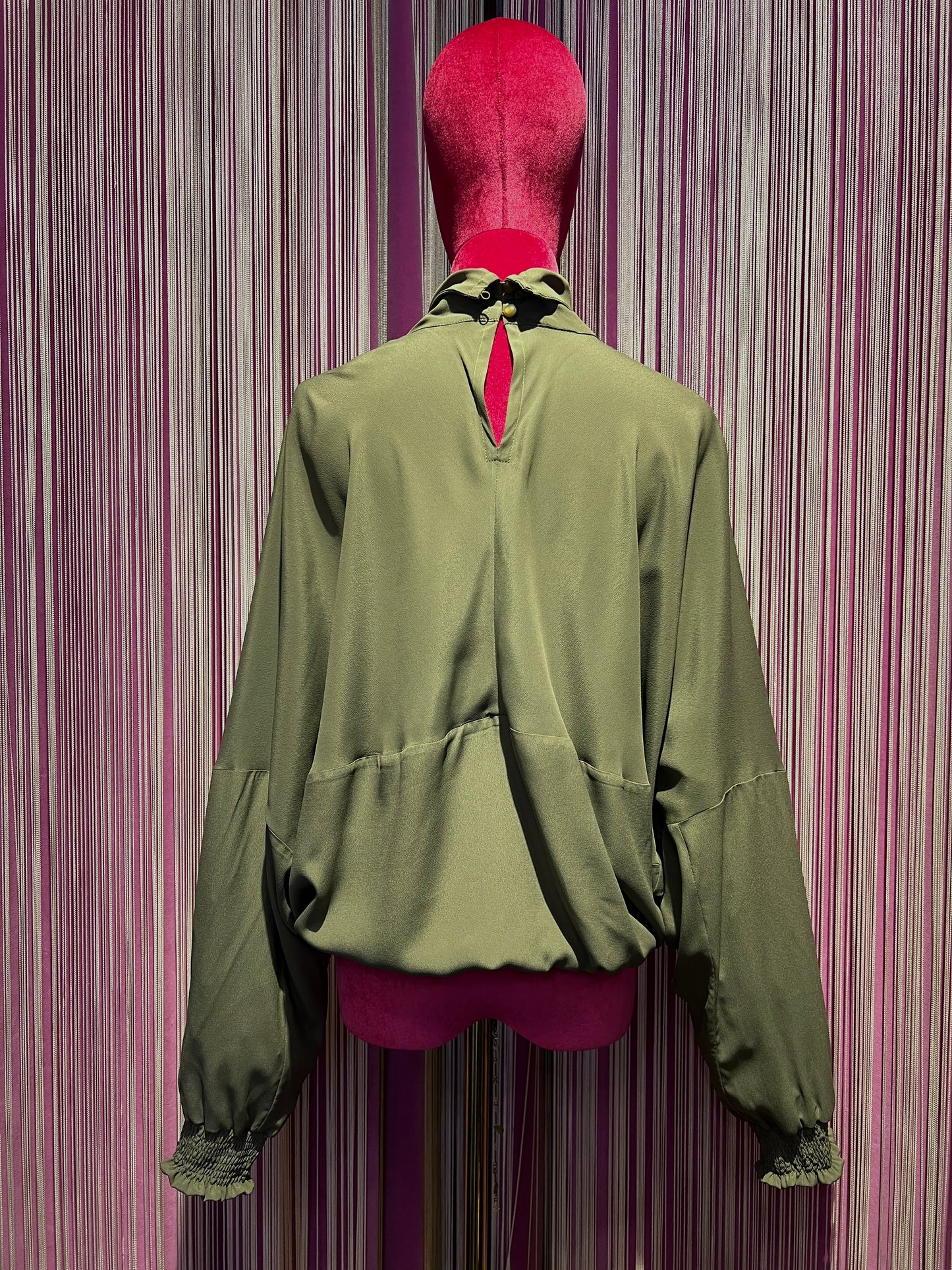 Bazar deluxe blusa taupe misto seta con coulisse su  orlo   e maniche ampie