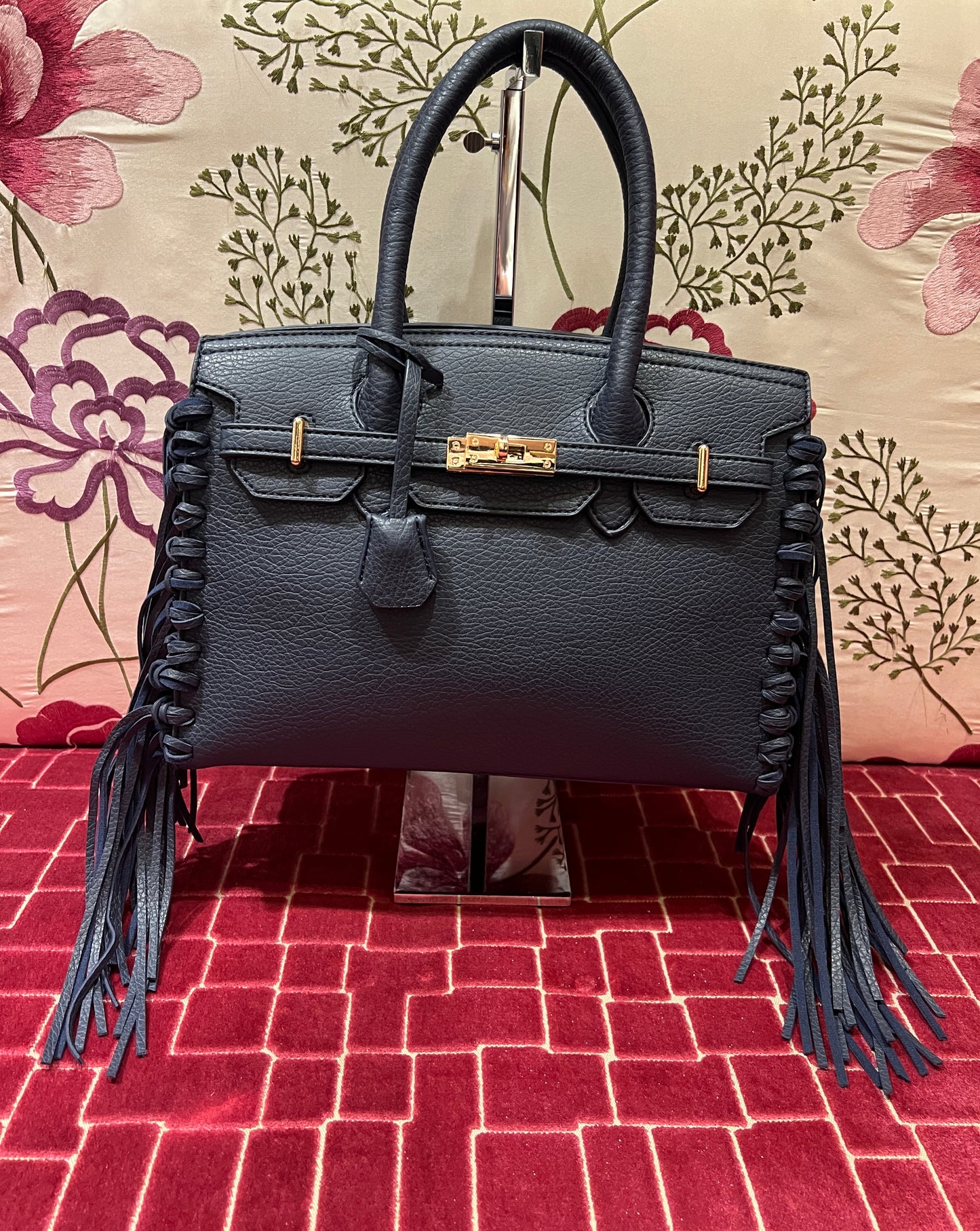 Borsa ecopelle blu con frange laterali e tracolla