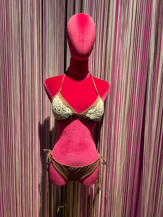 Cinzia Cortesi costume bikini marrone con applicazione pizzo panna Megan/Zaira