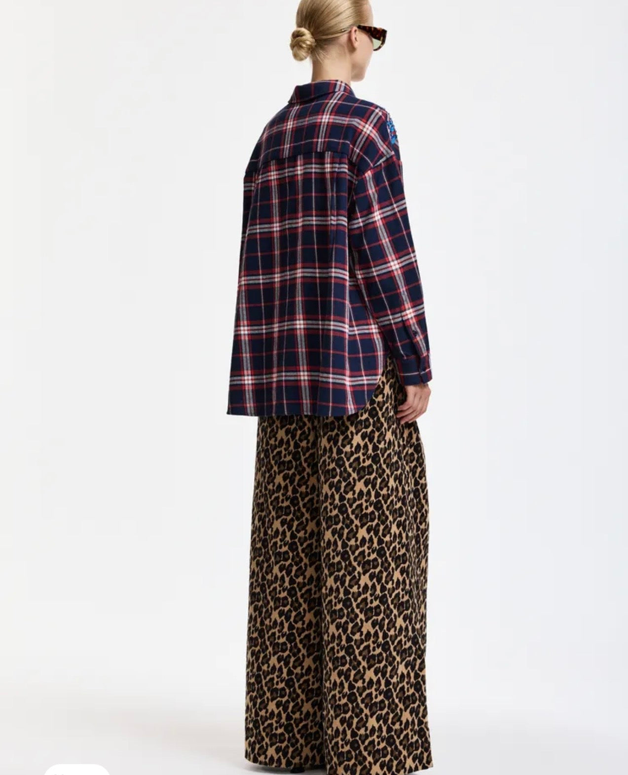 Essentiel antwerp pantalone gamba larga stampa leopardata marrone e nera