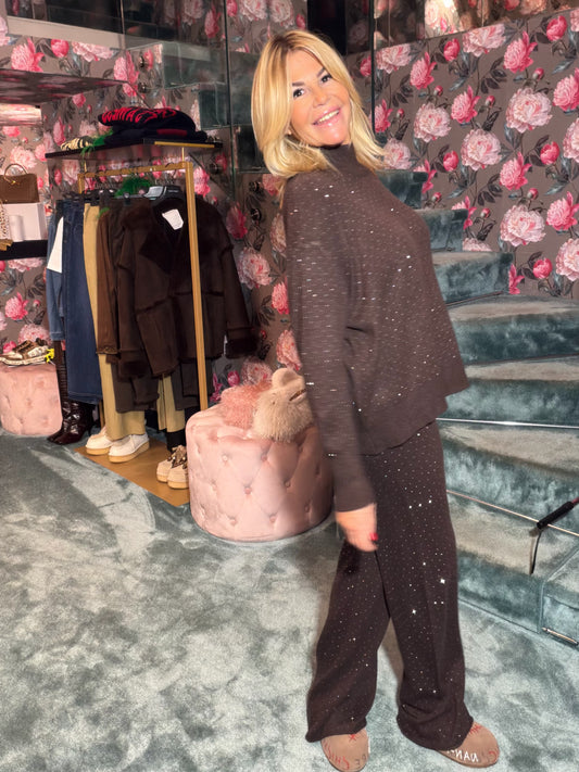 The room completo marrone maglia e pantalone con pois cristalli