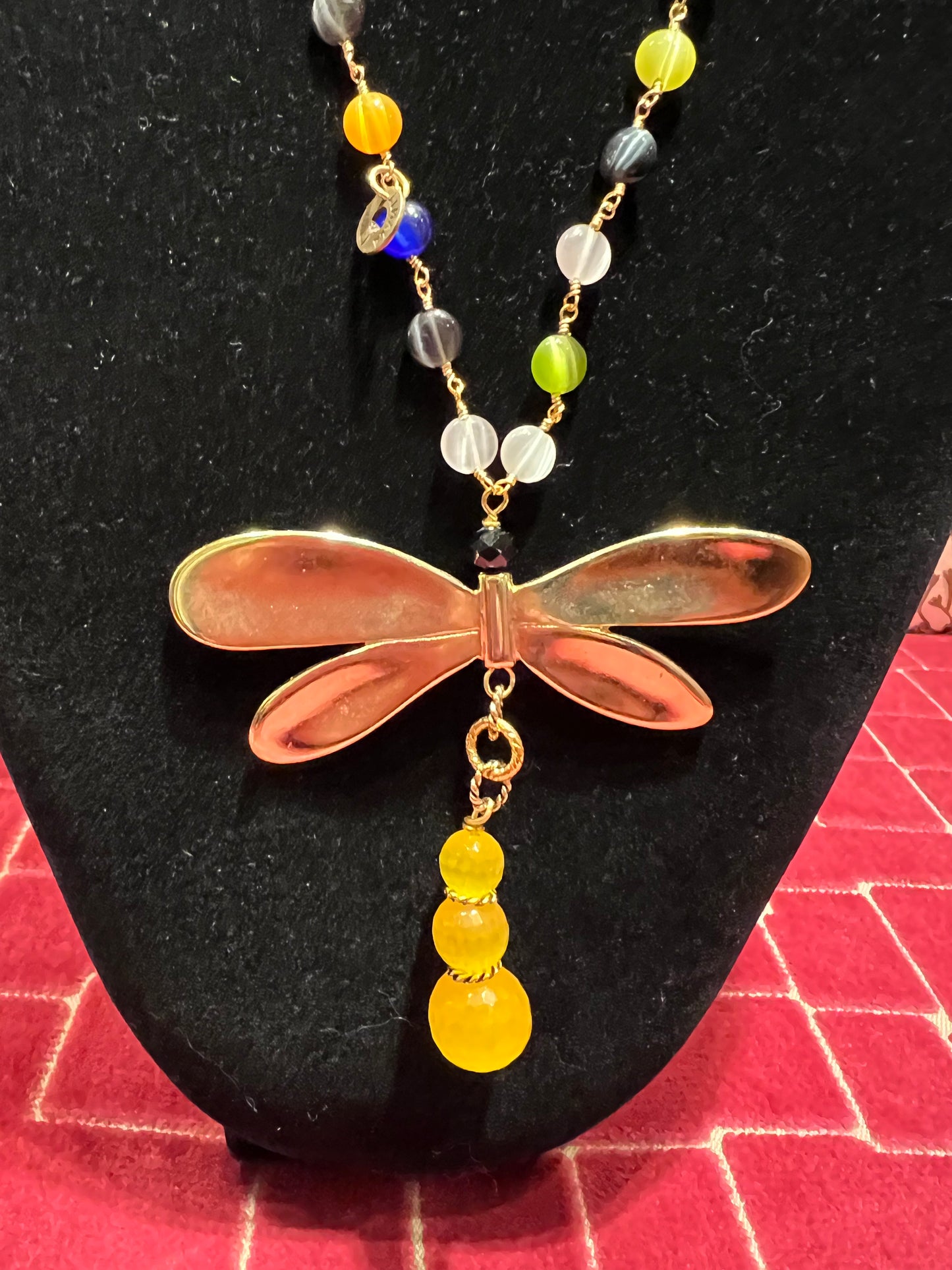Almala collana pietre multicolor farfalla pietre gialle