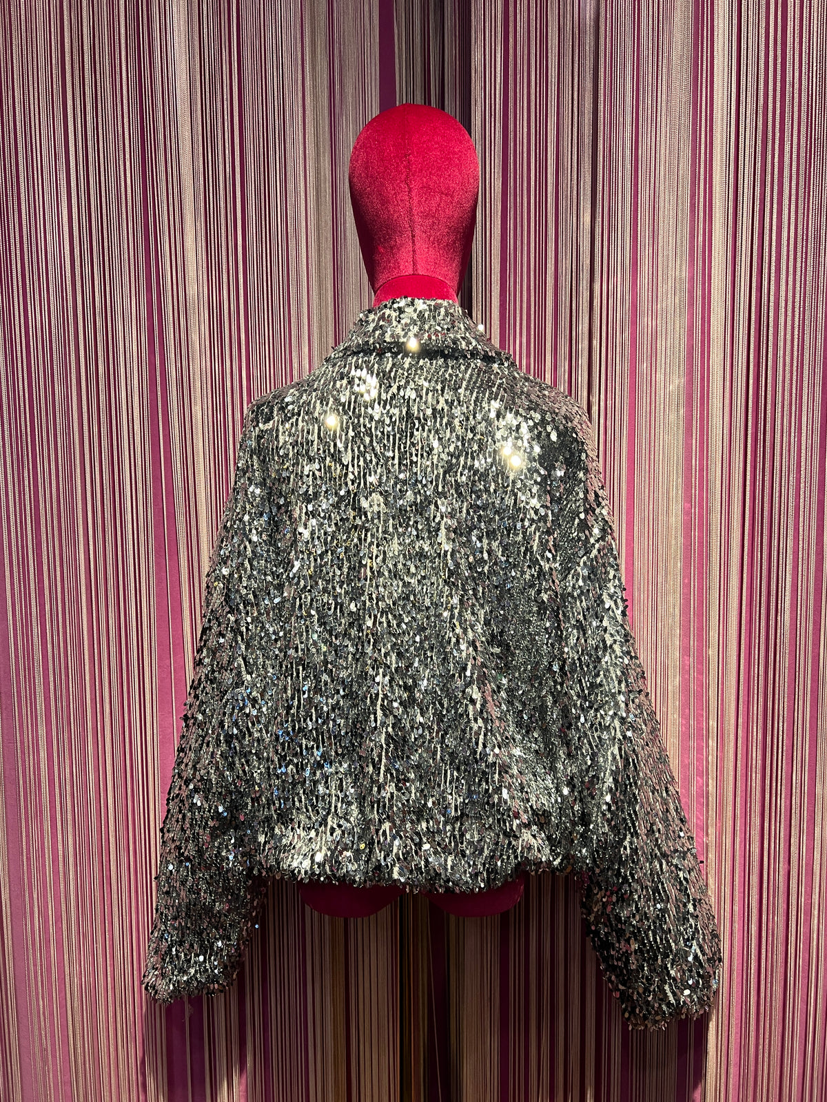 The room bomber full paillettes grigio/ argento con fodera in jersey, chiusura zip e tasche