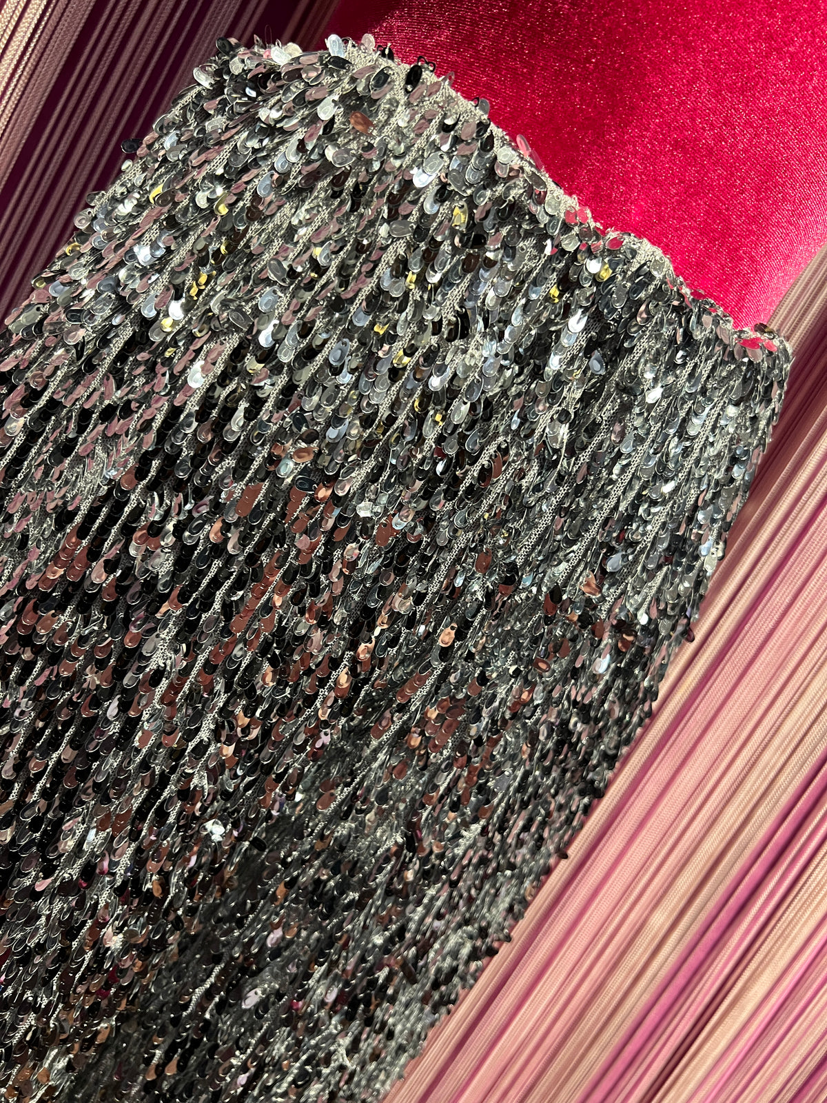 The room pantalone gamba ampia full paillettes con elastico in vita e mezza fodera in jersey