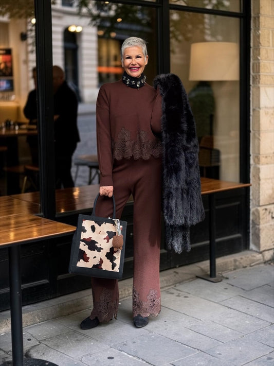 The room completo maglia e pantalone con pizzo marrone