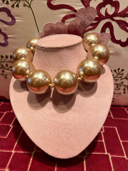 Collana perle grandi beige