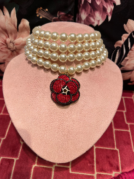 Collana choker perle gardenia rossa